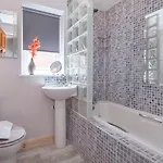 بيت للعطل Victoria Retreat